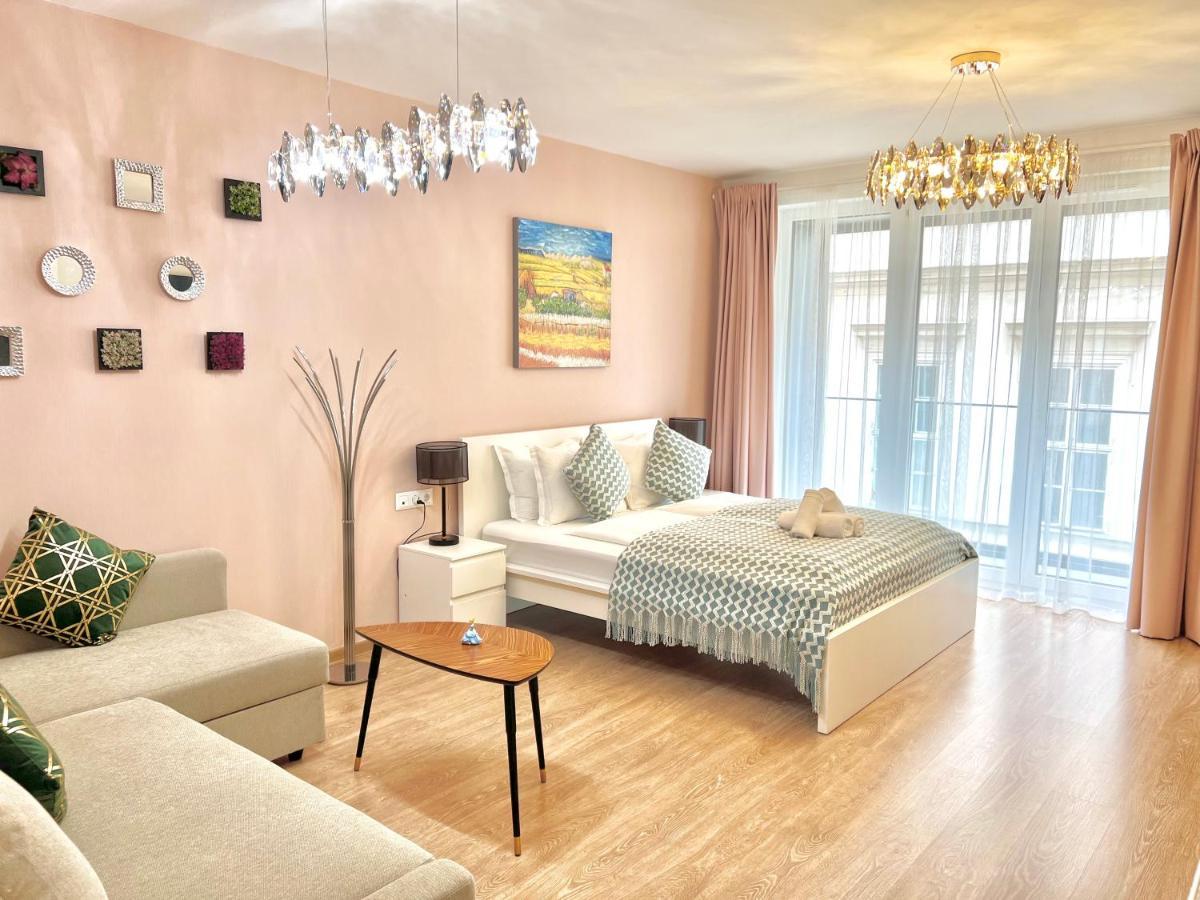 Mm D Home Apartment Budapest Esterno foto