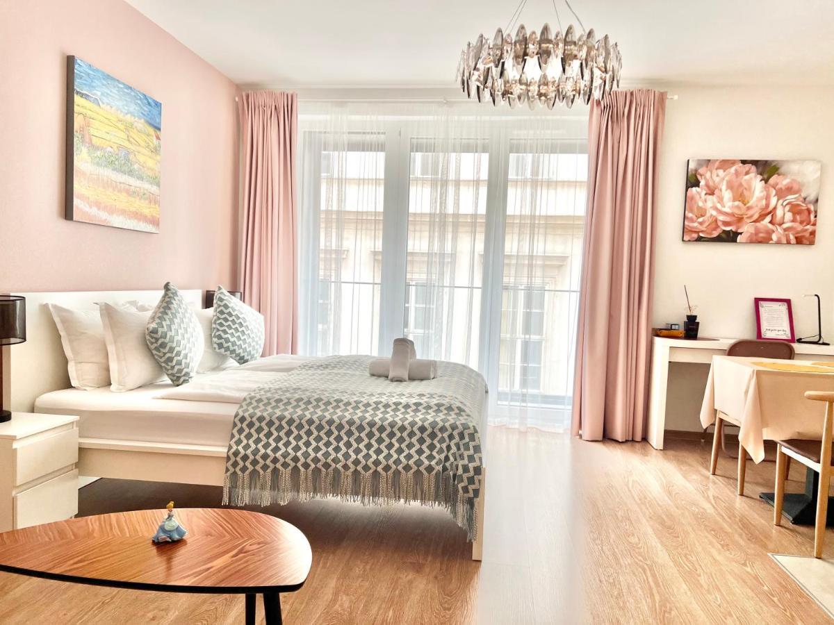 Mm D Home Apartment Budapest Esterno foto